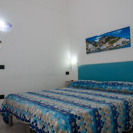 Palazzo Carafa Della Spina Appartement Napels Buitenkant foto