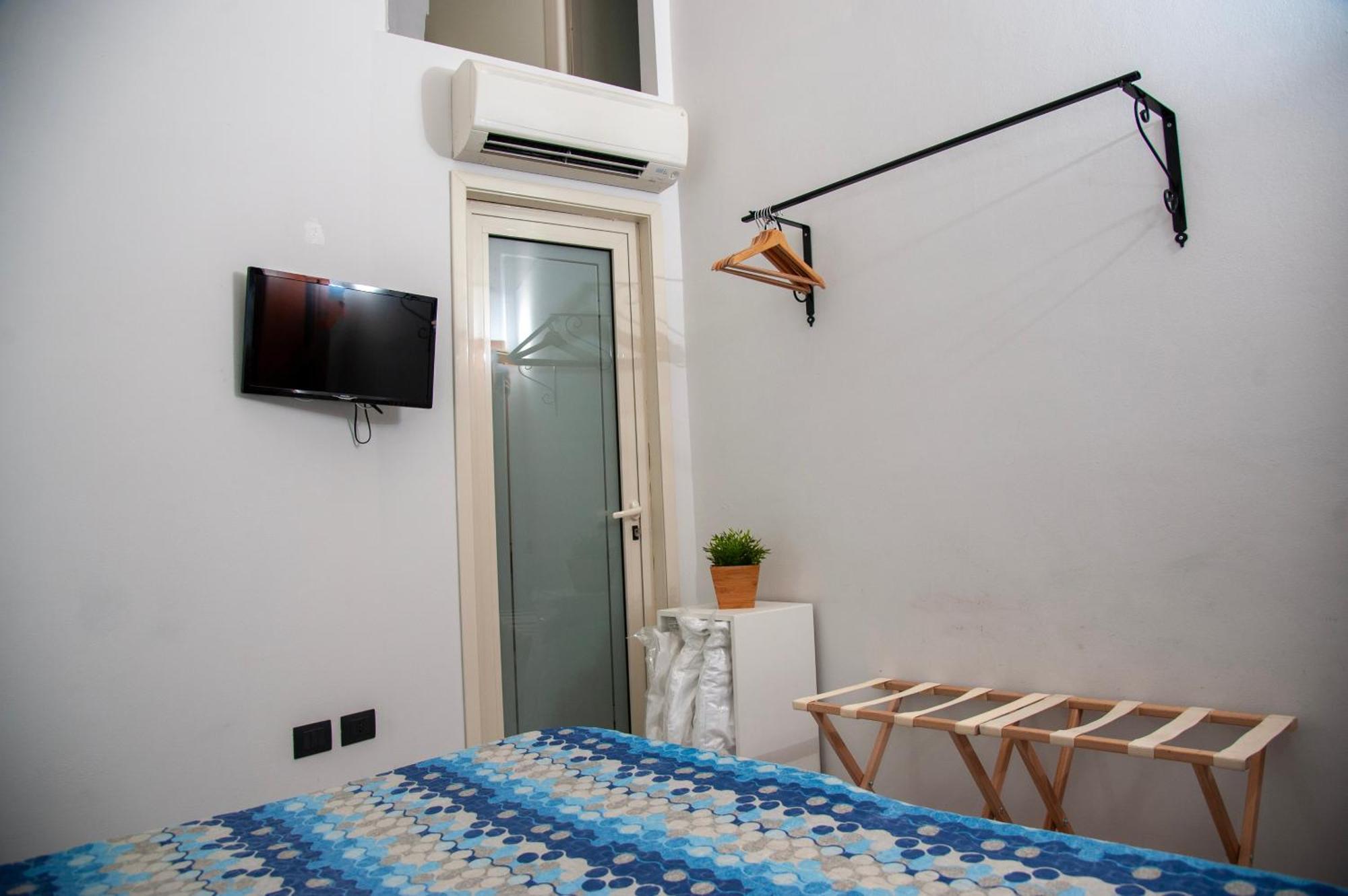 Palazzo Carafa Della Spina Appartement Napels Buitenkant foto